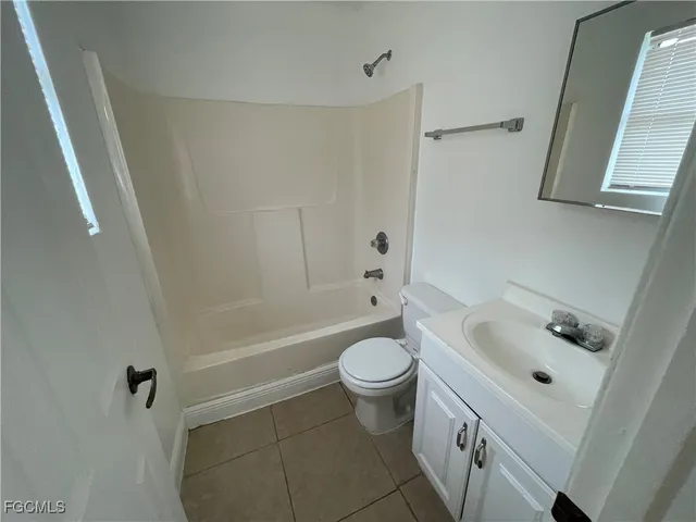 $1,900 | 2505 Northeast 22nd Place, Cape Coral, FL 33909