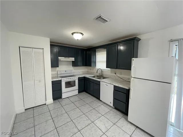 $1,900 | 2505 Northeast 22nd Place, Cape Coral, FL 33909