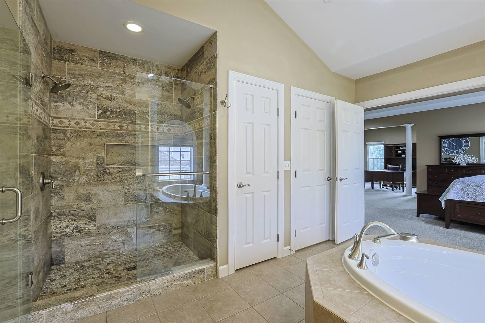 1173 Monarchos Ridge Union, KY 41091 - Photo 26 of 50 034-Primary-Bath-3