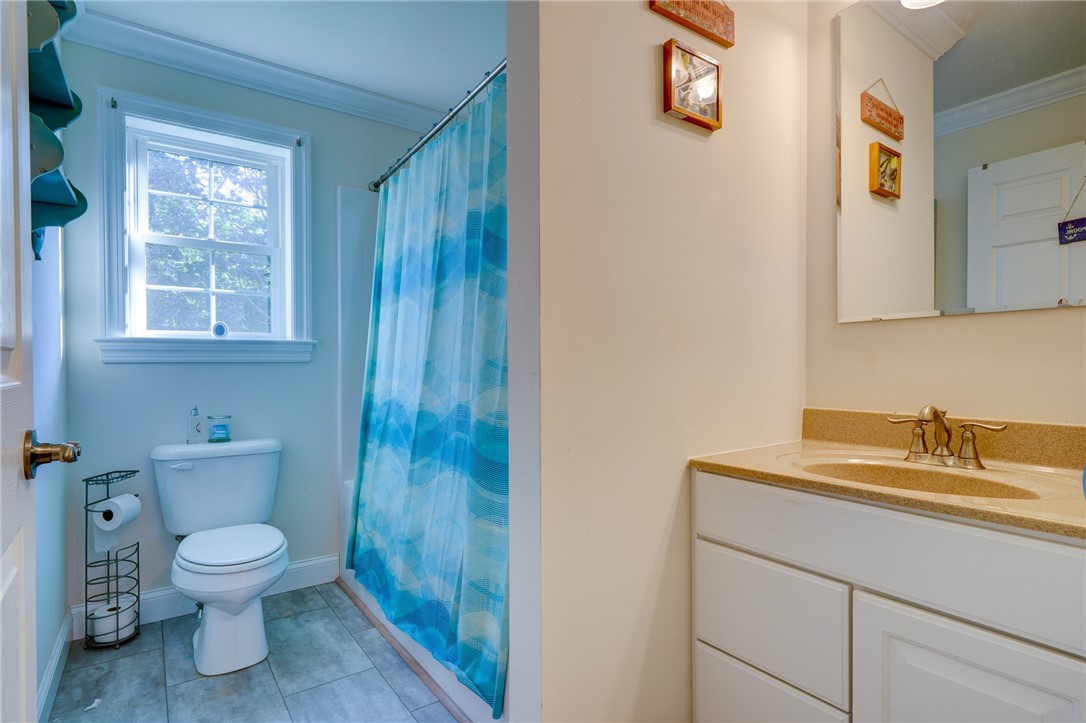 77 Benson Avenue Westerly, RI 02891 - Photo 23 of 42 The full hall bathroom.