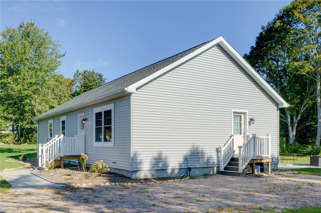 77 Benson Avenue Westerly, RI 02891 - Photo 3 of 42