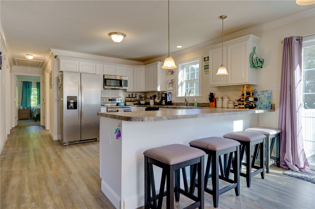 77 Benson Avenue Westerly, RI 02891 - Photo 8 of 42 The Breakfast bar.