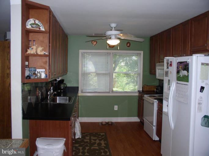 19116 Chandlee Mill Road Sandy Spring, MD 20860 - Photo 2 of 14 Kitchen