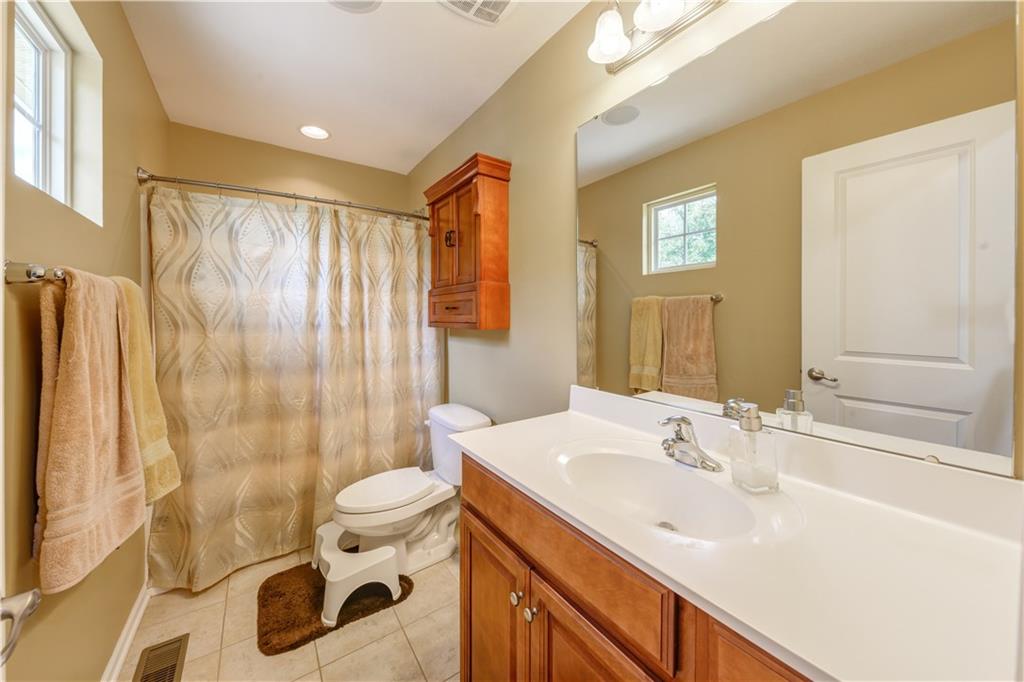 222 Long Ridge Drive Coraopolis, PA 15108 - Photo 14 of 21 Gallery Image 14