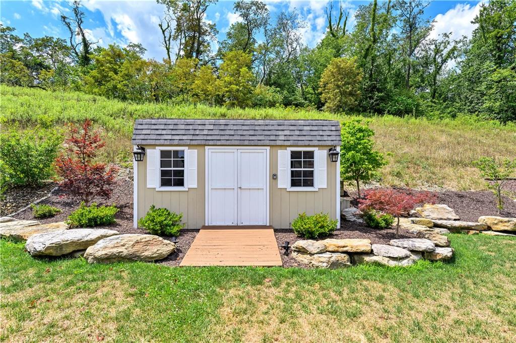 222 Long Ridge Drive Coraopolis, PA 15108 - Photo 20 of 21 Gallery Image 20