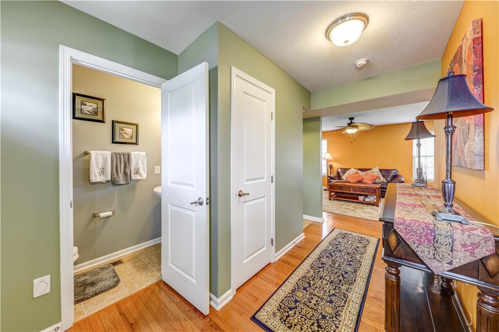 222 Long Ridge Drive Coraopolis, PA 15108 - Photo 3 of 21 Gallery Image 3