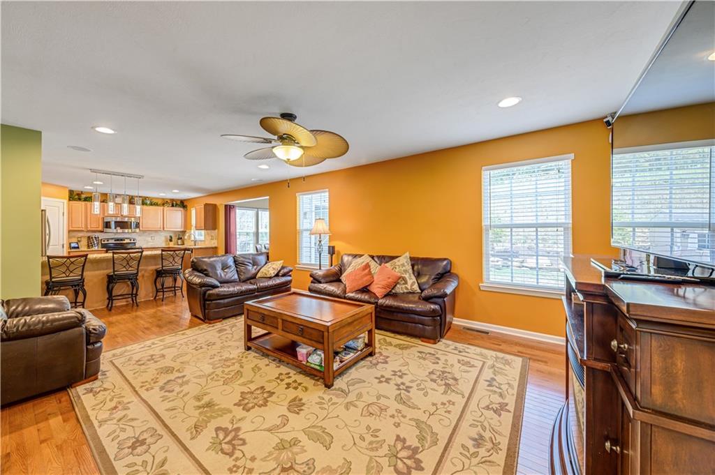 222 Long Ridge Drive Coraopolis, PA 15108 - Photo 4 of 21 Gallery Image 4