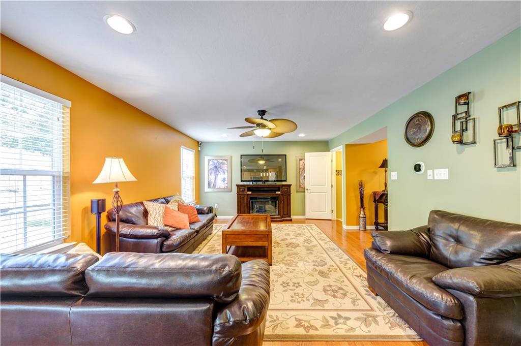 222 Long Ridge Drive Coraopolis, PA 15108 - Photo 5 of 21 Gallery Image 5