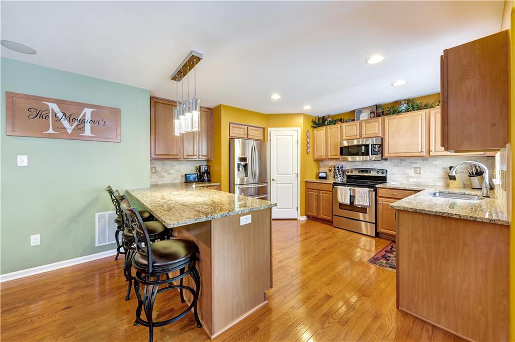 222 Long Ridge Drive Coraopolis, PA 15108 - Photo 8 of 21 Gallery Image 8
