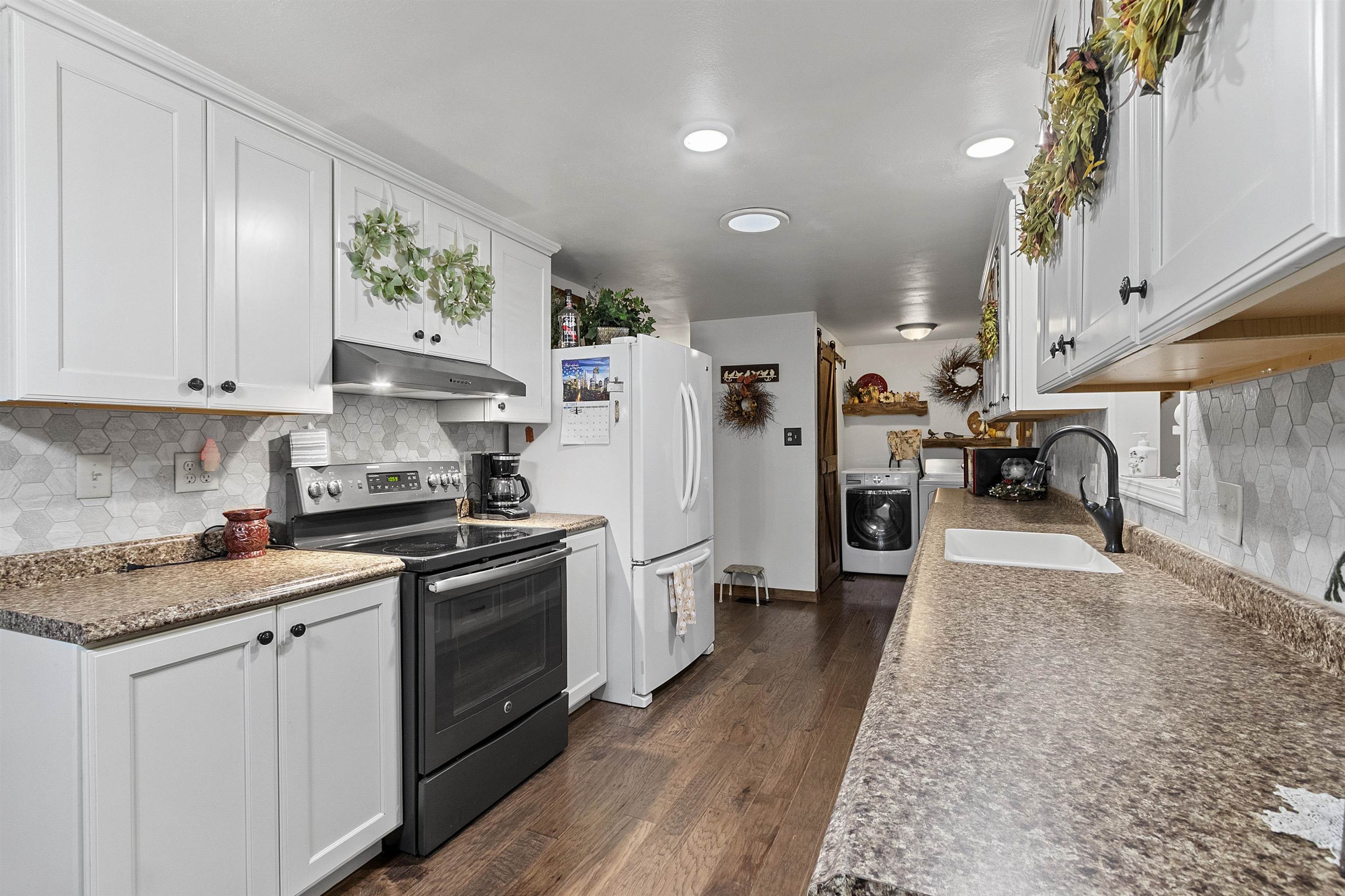 W6763 Curt Black Road Shawano, WI 54166 - Photo 9 of 57