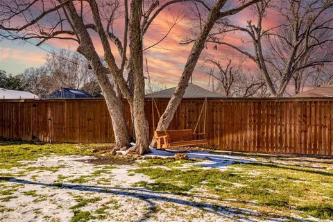 $435,000 | 402 Nottingham Drive, Richardson, TX 75080