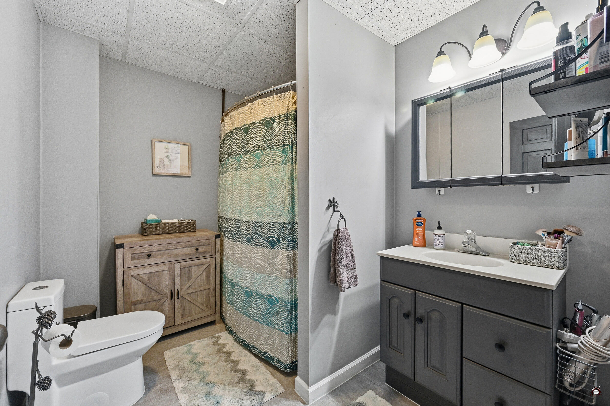 32 Rangeley Avenue Rangeley, ME 04964 - Photo 21 of 55 master bath