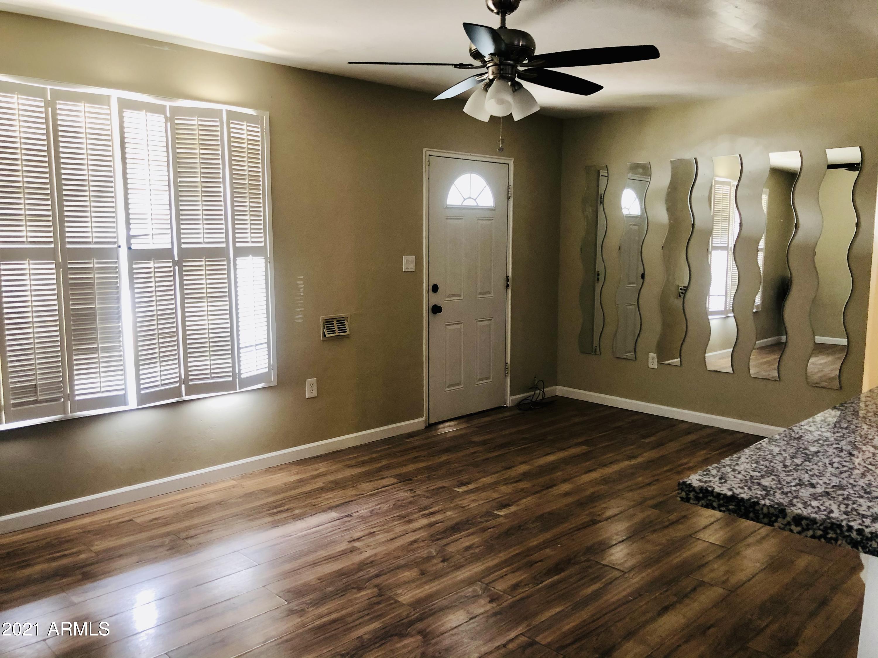 2452 East Almeria Road Phoenix, AZ 85008 - Photo 10 of 19 1DC6ED02-20A0-4CC0-8D8F-68B65EBEEE95