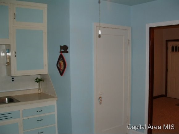 2820 Holmes Avenue Springfield, IL 62704 - Photo 3 of 8 Gallery Image 3