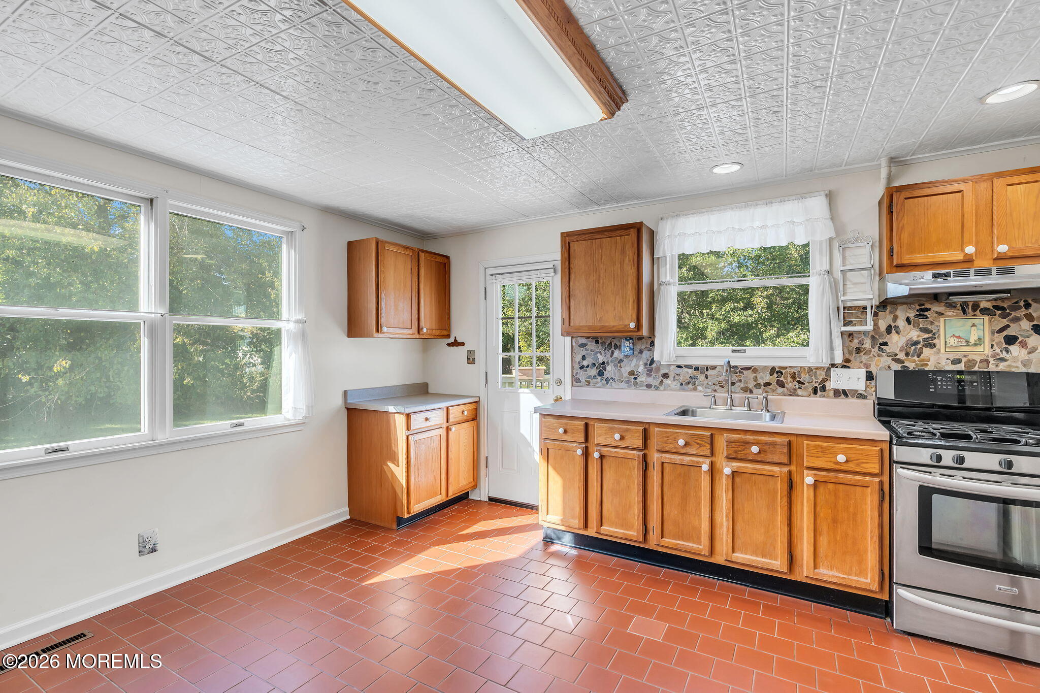 517 Line Road Aberdeen, NJ 07747 - Photo 21 of 48 517 Line Rd Aberdeen