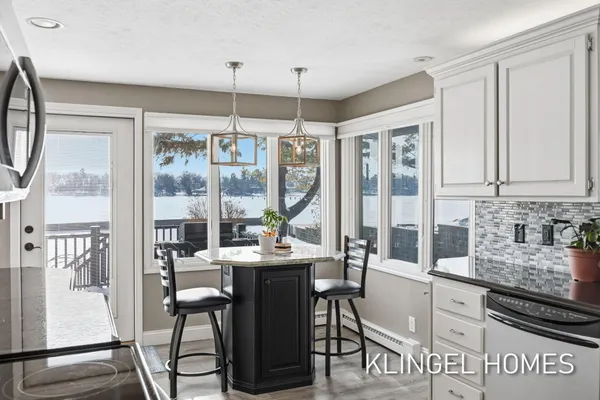 $1,150,000 | 530 Glenwood Avenue, Muskegon, MI 49445