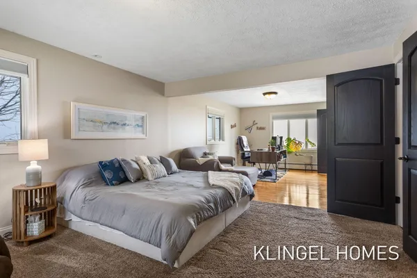 $1,150,000 | 530 Glenwood Avenue, Muskegon, MI 49445