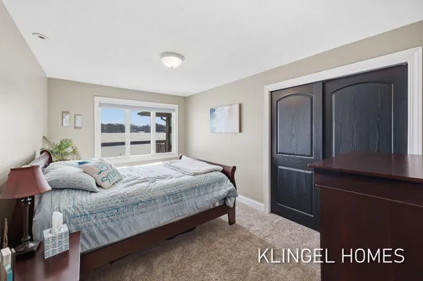 $1,150,000 | 530 Glenwood Avenue, Muskegon, MI 49445