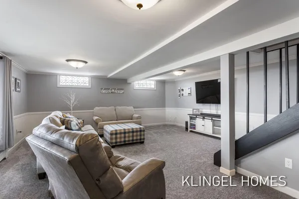 $1,150,000 | 530 Glenwood Avenue, Muskegon, MI 49445