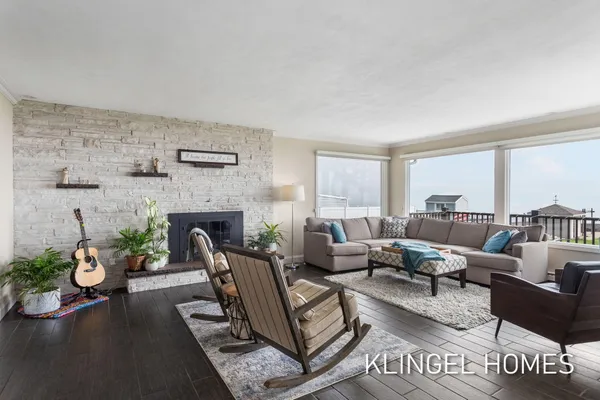 $1,150,000 | 530 Glenwood Avenue, Muskegon, MI 49445