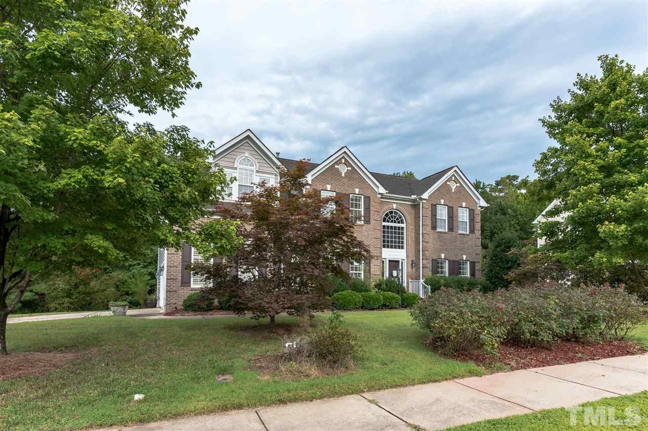 2126 Roland Glen Road Cary, NC 27519 - Photo 2 of 25 Gallery Image 2
