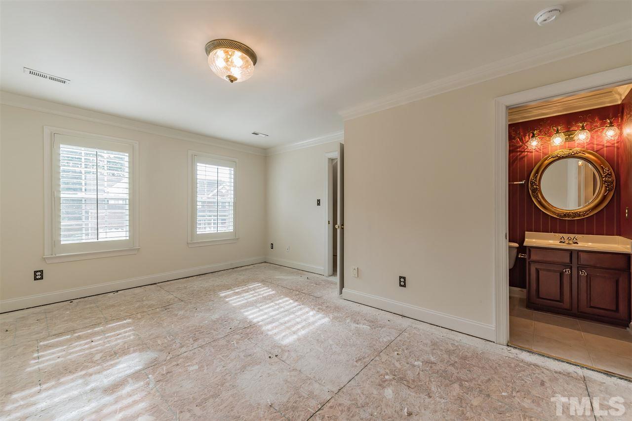 2126 Roland Glen Road Cary, NC 27519 - Photo 16 of 25 Gallery Image 16