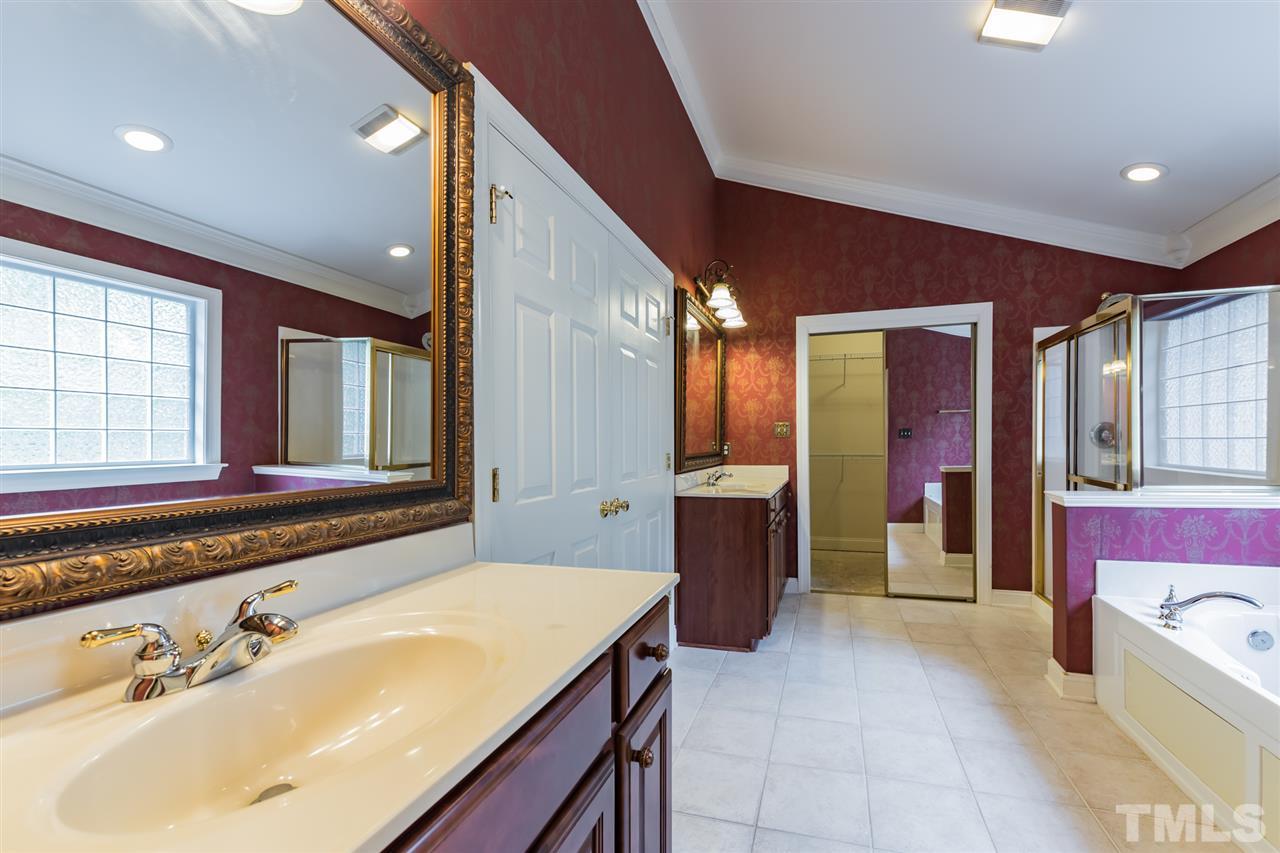 2126 Roland Glen Road Cary, NC 27519 - Photo 20 of 25 Gallery Image 20
