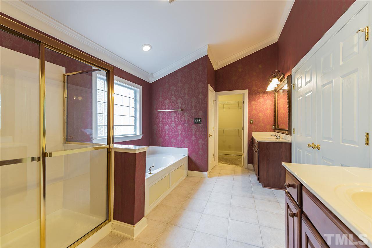 2126 Roland Glen Road Cary, NC 27519 - Photo 21 of 25 Gallery Image 21
