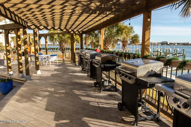 $199,900 | 100 Olde Towne Yacht Club Road, Unit B19, Beaufort, NC 28516