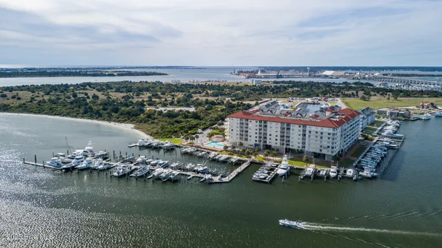 $199,900 | 100 Olde Towne Yacht Club Road, Unit B19, Beaufort, NC 28516