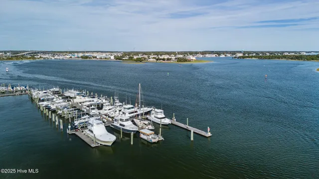 $199,900 | 100 Olde Towne Yacht Club Road, Unit B19, Beaufort, NC 28516