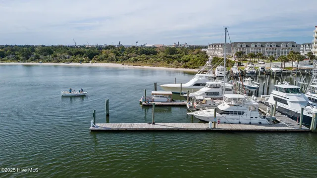 $199,900 | 100 Olde Towne Yacht Club Road, Unit B19, Beaufort, NC 28516