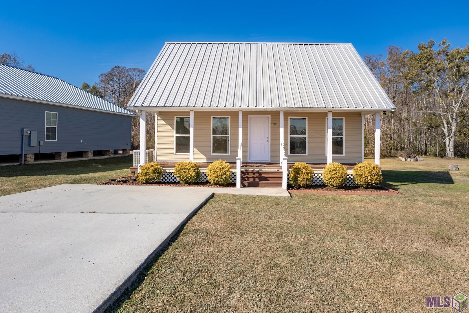 26241 Riverscape Drive Springfield, LA 70462 - Photo 1 of 32