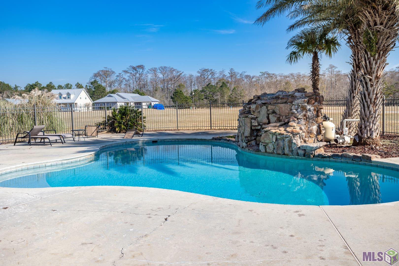 26241 Riverscape Drive Springfield, LA 70462 - Photo 31 of 32