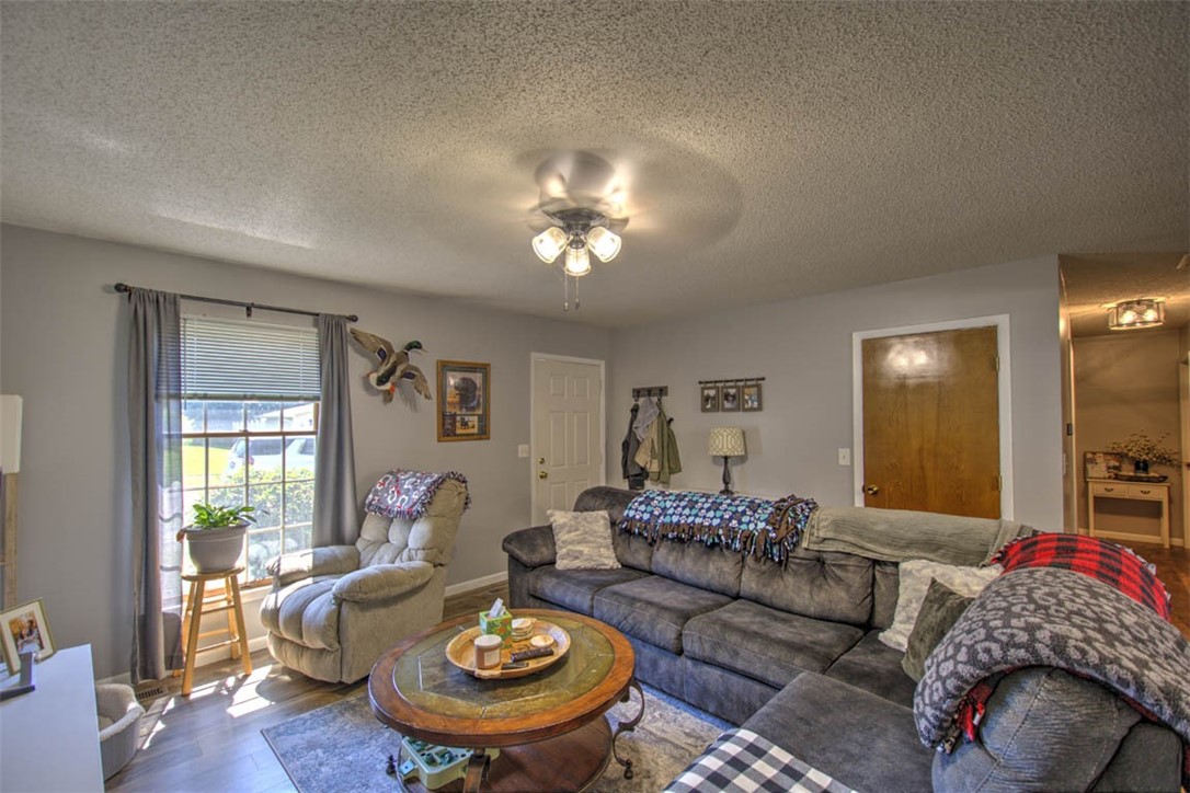 1157 Cornell Drive Decatur, IL 62522 - Photo 4 of 21