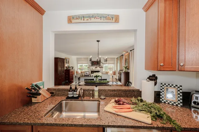 $625,000 | 203 Straw Hill Road, Manchester, NH 03104