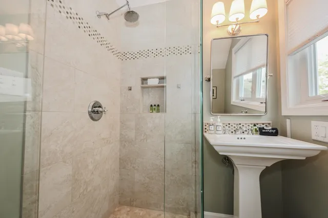 $625,000 | 203 Straw Hill Road, Manchester, NH 03104