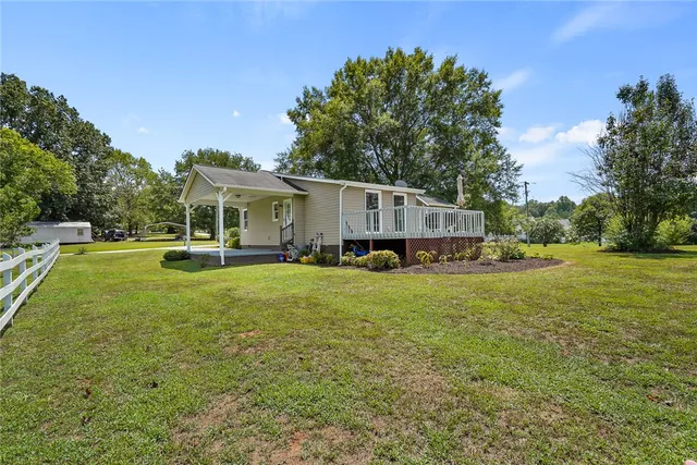 $249,900 | 123 Bass Drive, Fair Play, SC 29643