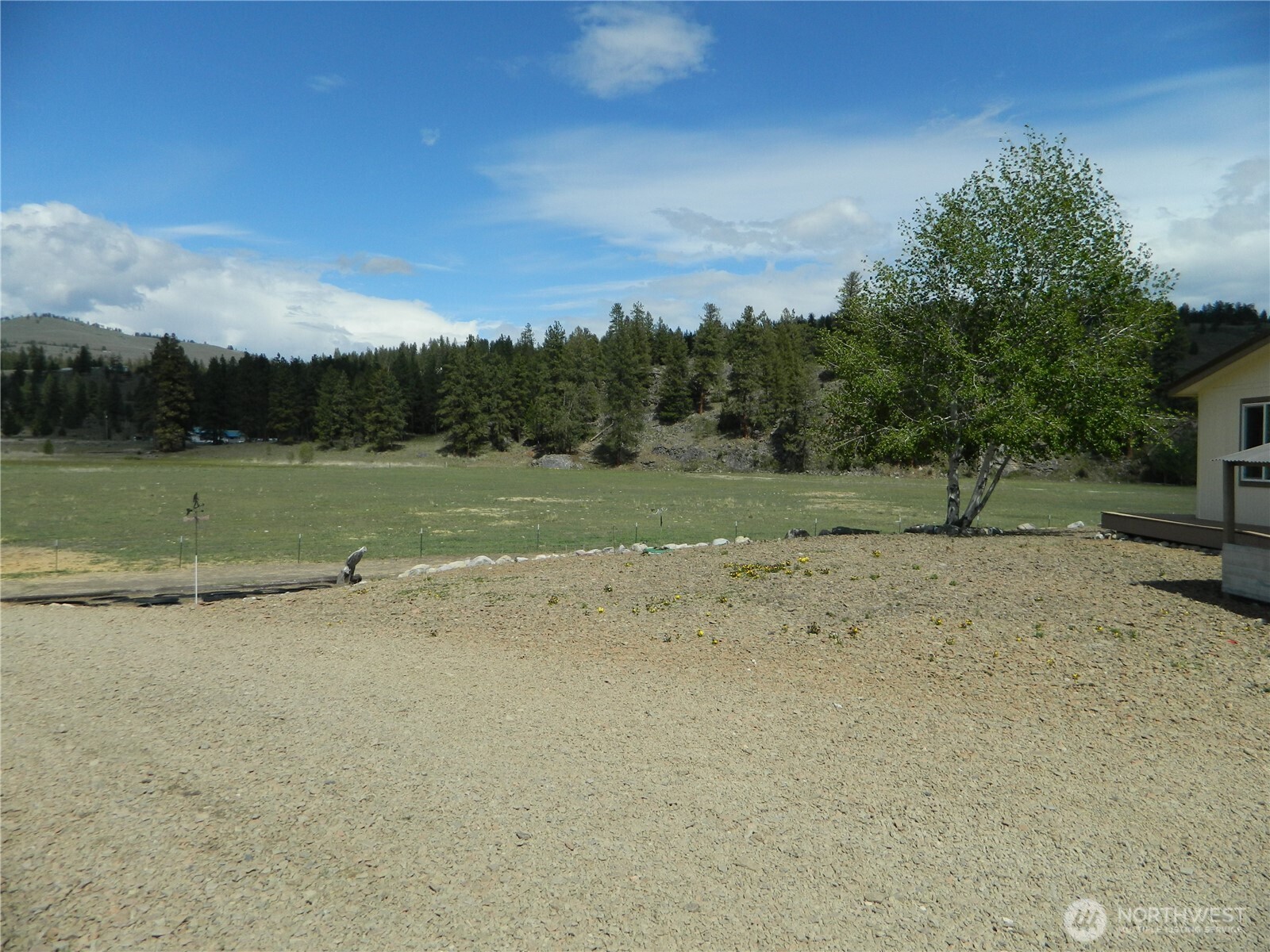 29 Duck Flats Road Tonasket, WA 98855 - Photo 6 of 25 a view of outdoor space with city view