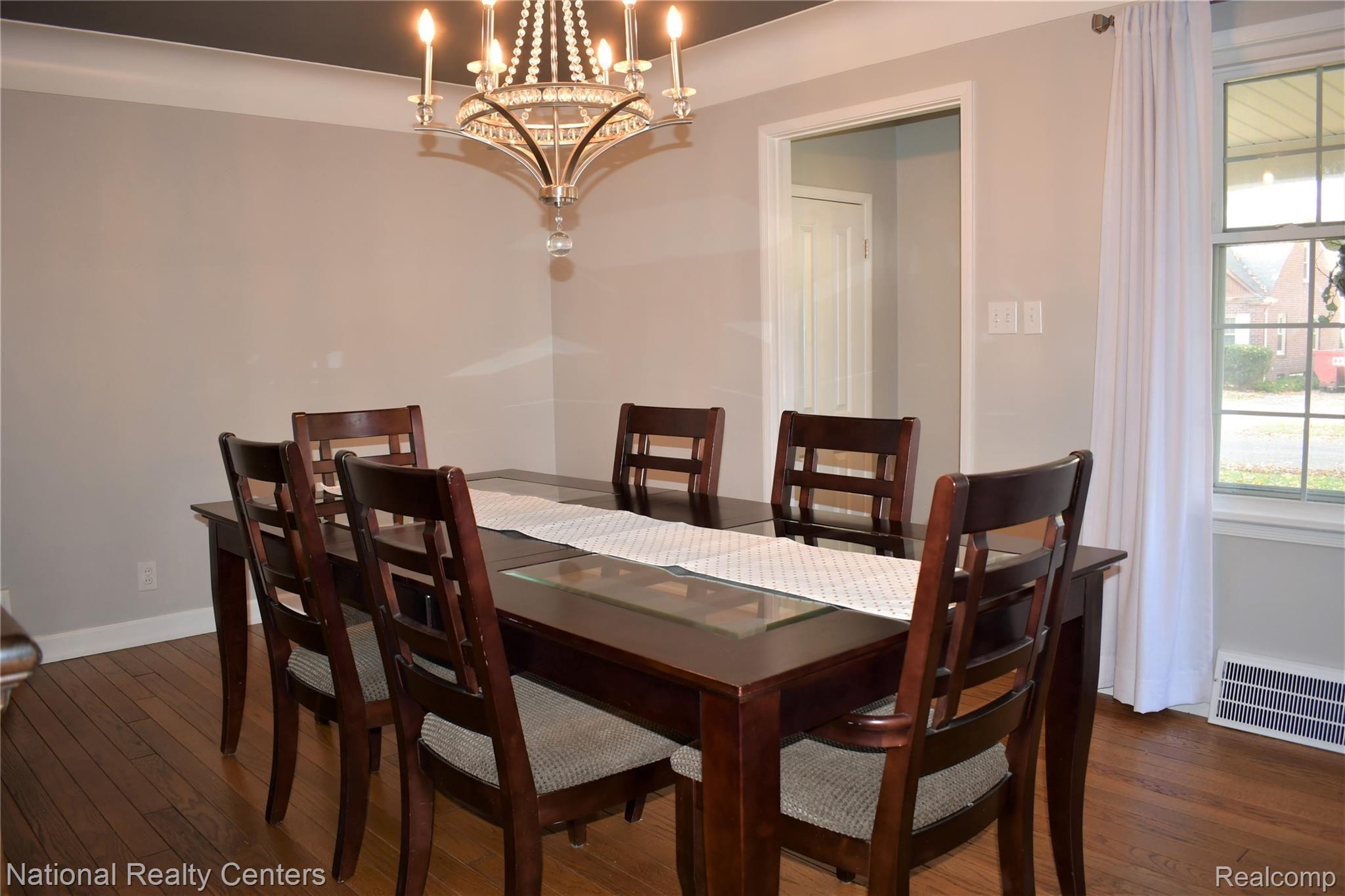4112 Wakefield Road Berkley, MI 48072 - Photo 10 of 42 Dining Room