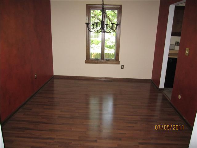 3353 Cimmaron Road Columbus, OH 43221 - Photo 3 of 10 Gallery Image 3
