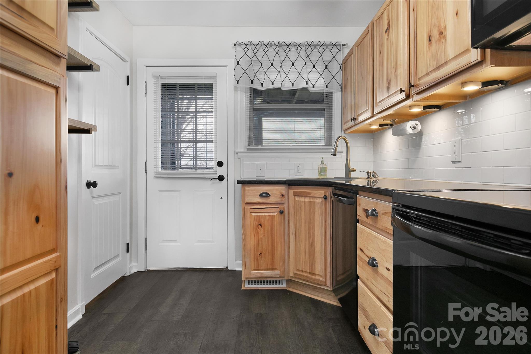 68 Elm Bend Road Brevard, NC 28712 - Photo 10 of 29 Gallery Image 10
