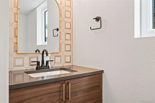 $4,200 | 2451 Lawrence Street, Denver, CO 80205