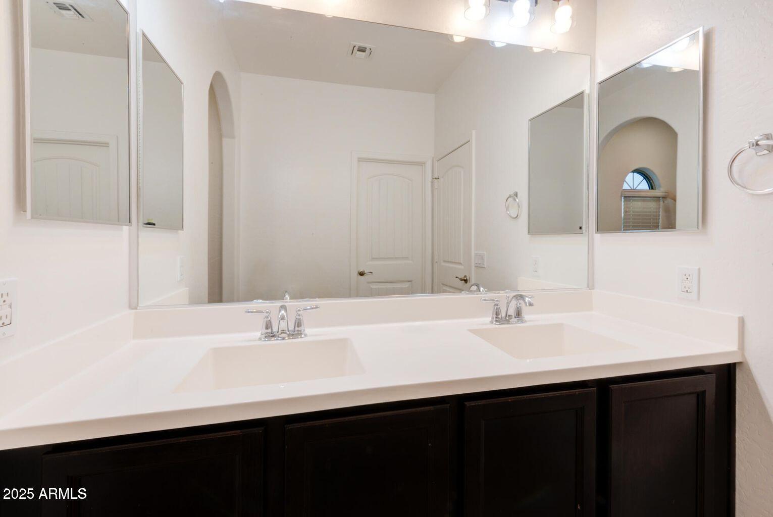 1367 South Country Club Drive, Unit 1345 Mesa, AZ 85210 - Photo 17 of 29 20251015221445130670000000-o