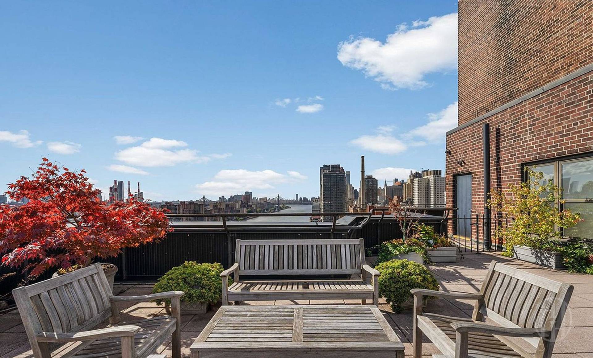 45 East End Avenue, Unit 10F Manhattan, NY 10028 - Photo 17 of 21 a view of a patio in a backyard