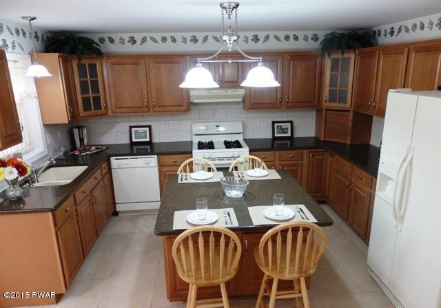 133 Oak Ridge Drive Milford, PA 18337 - Photo 7 of 12