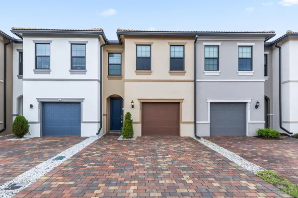 $3,300 | 8612 Escue Street, Wellington, FL 33467