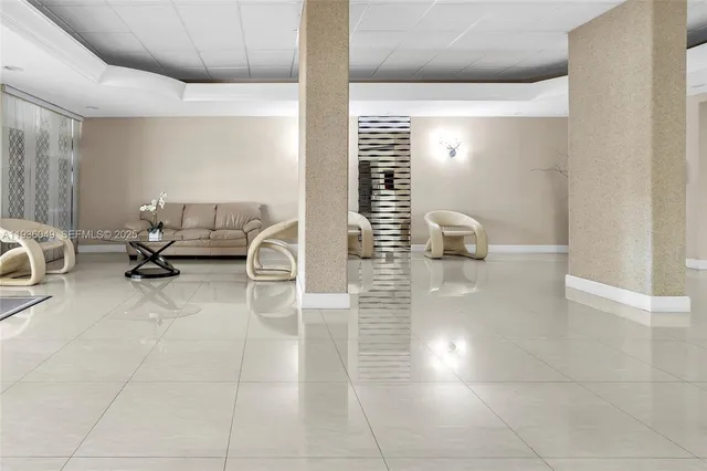 $3,250 | 1833 South Ocean Drive, Unit 1709, Hallandale Beach, FL 33009