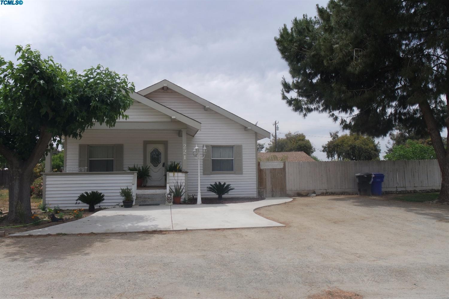 221 North Thompson Road Tipton, CA 93272 - Photo 1 of 23 Primary Photo