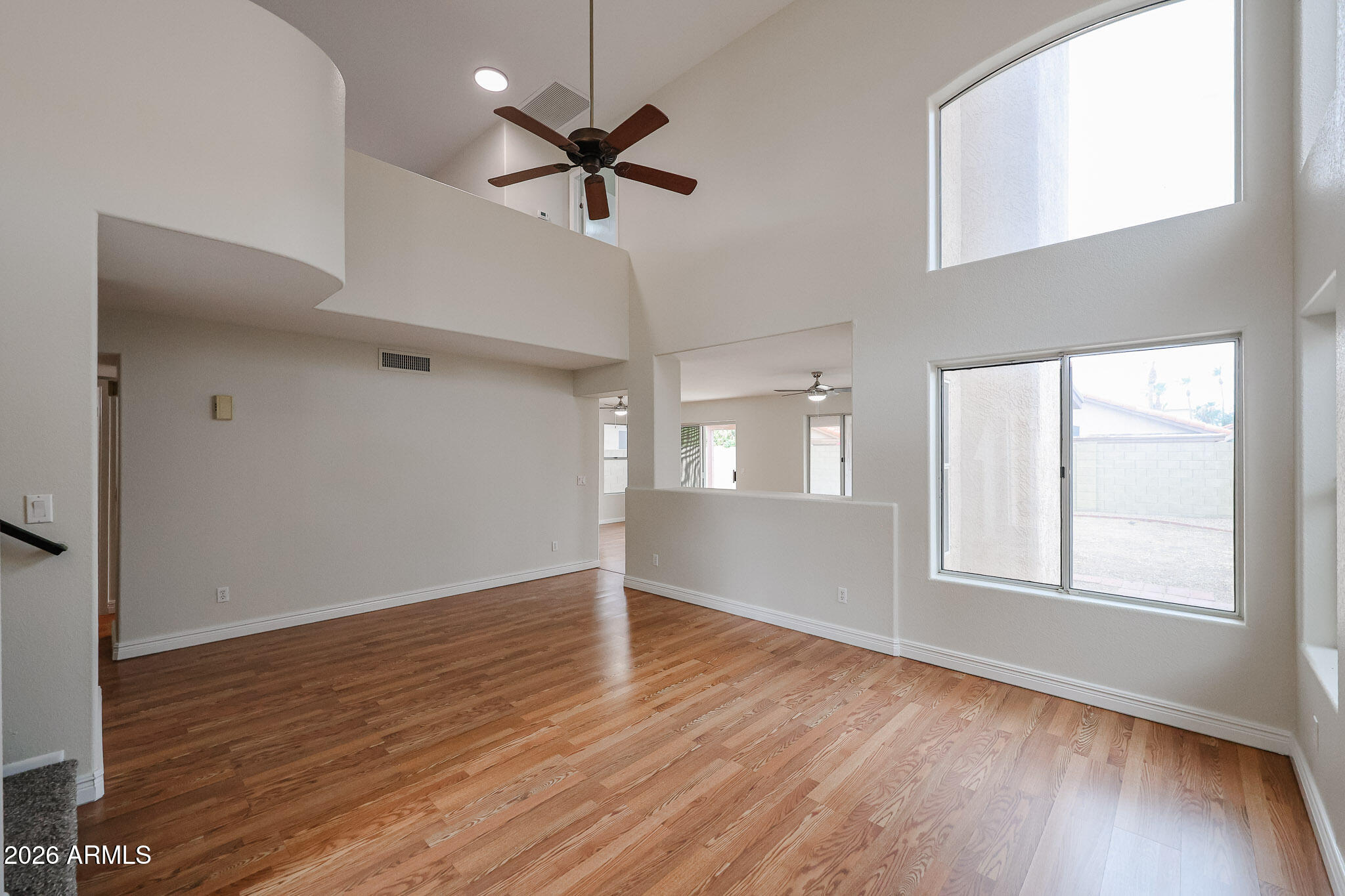 4725 East St John Road Phoenix, AZ 85032 - Photo 7 of 40 Living Room